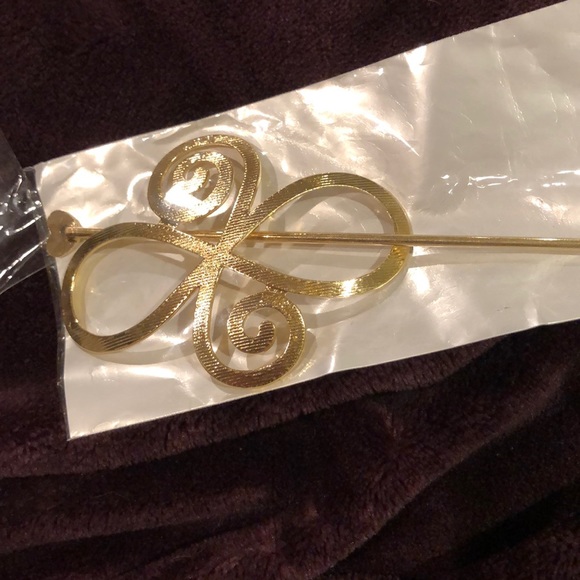 FREE Messy Bun Accessory 2piece - Picture 6 of 8